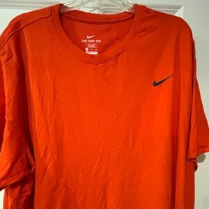 Nike T Shirt